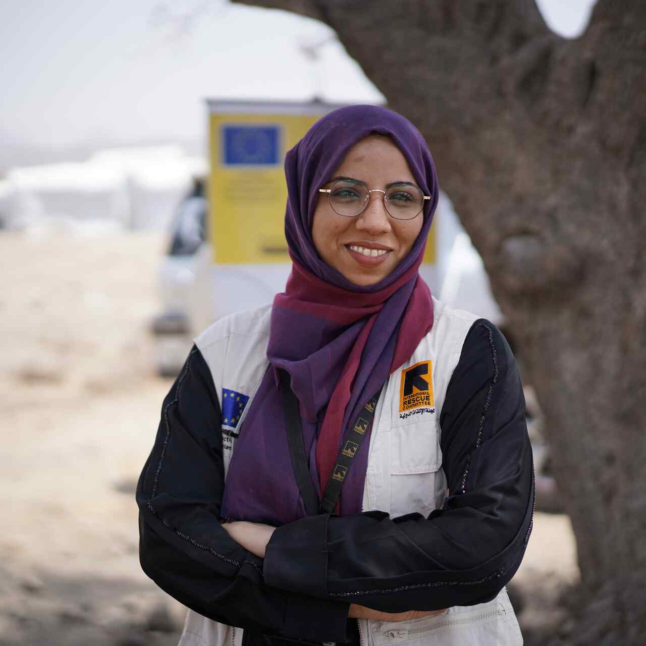 Dr Waood during her visit in Aden to inspect the EU-funded mobile health clinic and meet with mothers. 