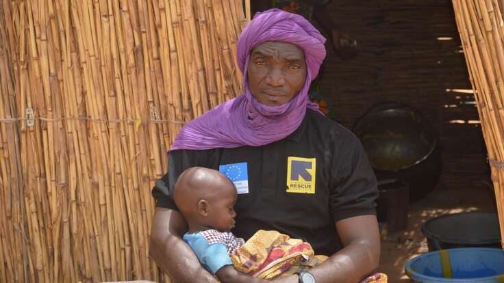 Boubacar Tahirou has experienced both unimaginable loss and remarkable transformation in his 45 years. Originally from Adab-dab, a village in Niger, bandit violence forced him to flee his peaceful farming life and start anew amid displacement. In addition to rebuilding his own life, Boubacar currently serves as a leader of an EMAP (Engaging Men in Accountable Practices) program — educating and engaging the men in his community in protecting women and girls from gender-based violence. 